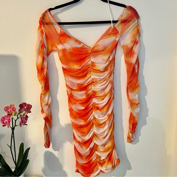 Off shoulder Tanner Dress Long Sleeve - Picture 3 of 8